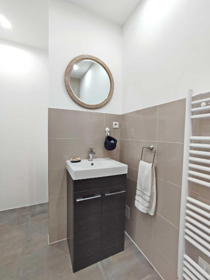 Studio - Pied A Terre Saulieu Buitenkant foto