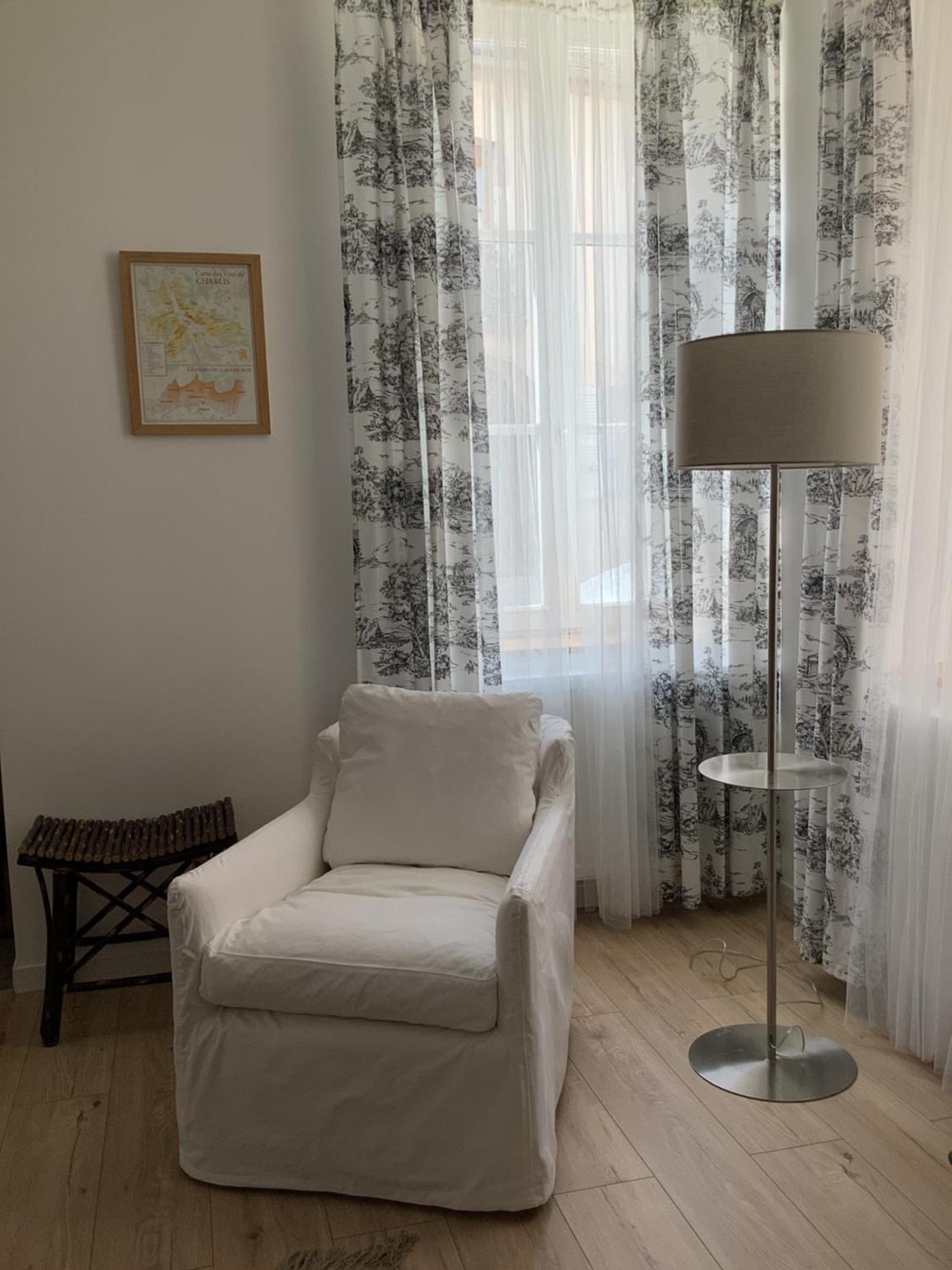 Studio - Pied A Terre Saulieu Buitenkant foto